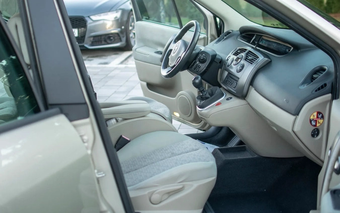 Renault Scenic cena 12950 przebieg: 190000, rok produkcji 2006 z Nisko małe 781